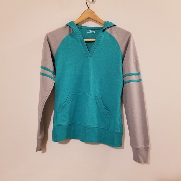 Columbia Tops - Columbia pullover size small teal and gray